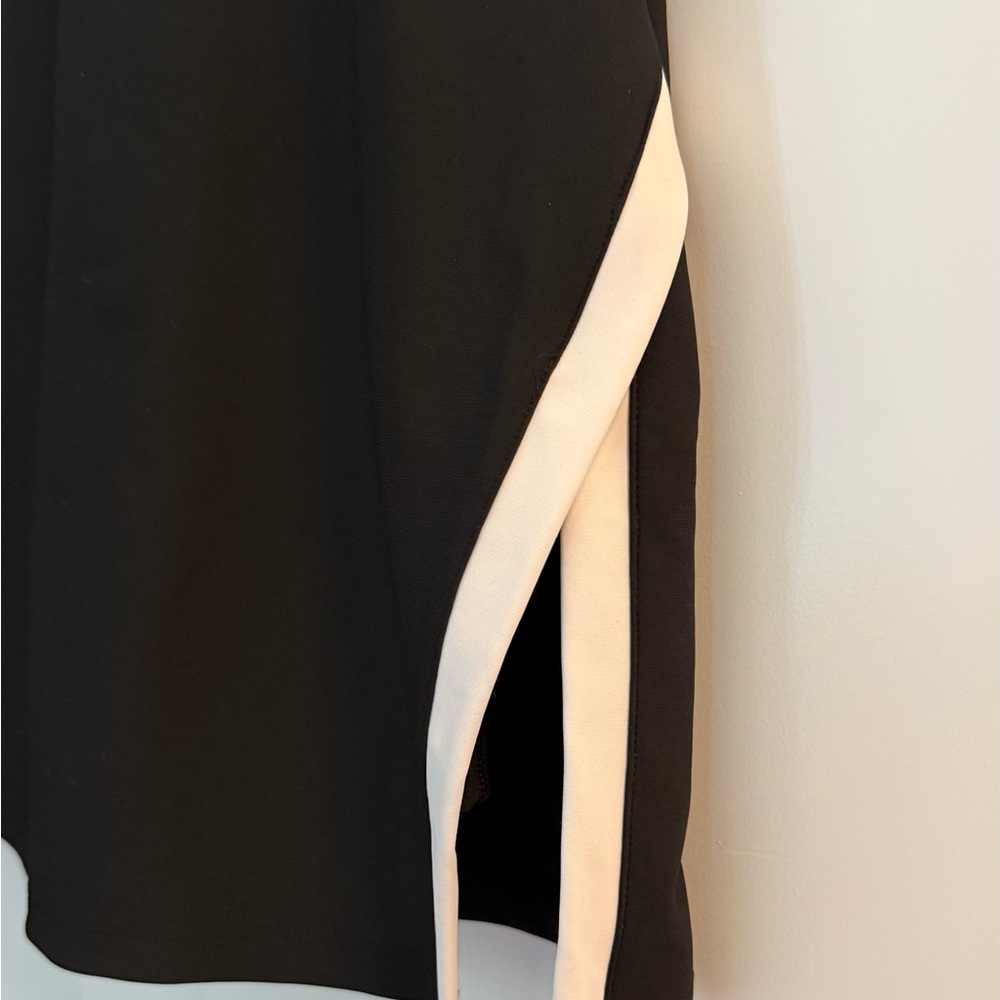 Costco - discontinued athletic dress - Picture 2 of 5